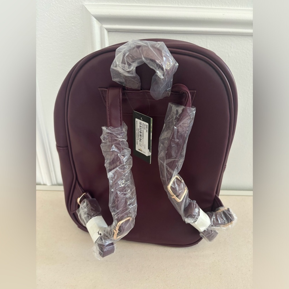 Badgley Mischka NEW Backpack Burgundy Gold Studded Hardware & Adjustable Straps - Picture 2 of 6